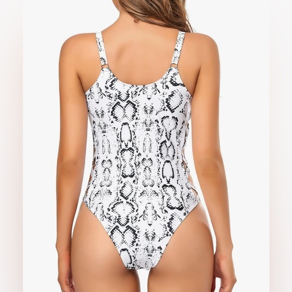 Edelqual One Piece Swimsuit High Cut with side Cutouts White‎ Snakeskin Size XXL - Picture 5 of 16